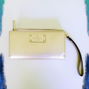 Kate Spade wristlet bag